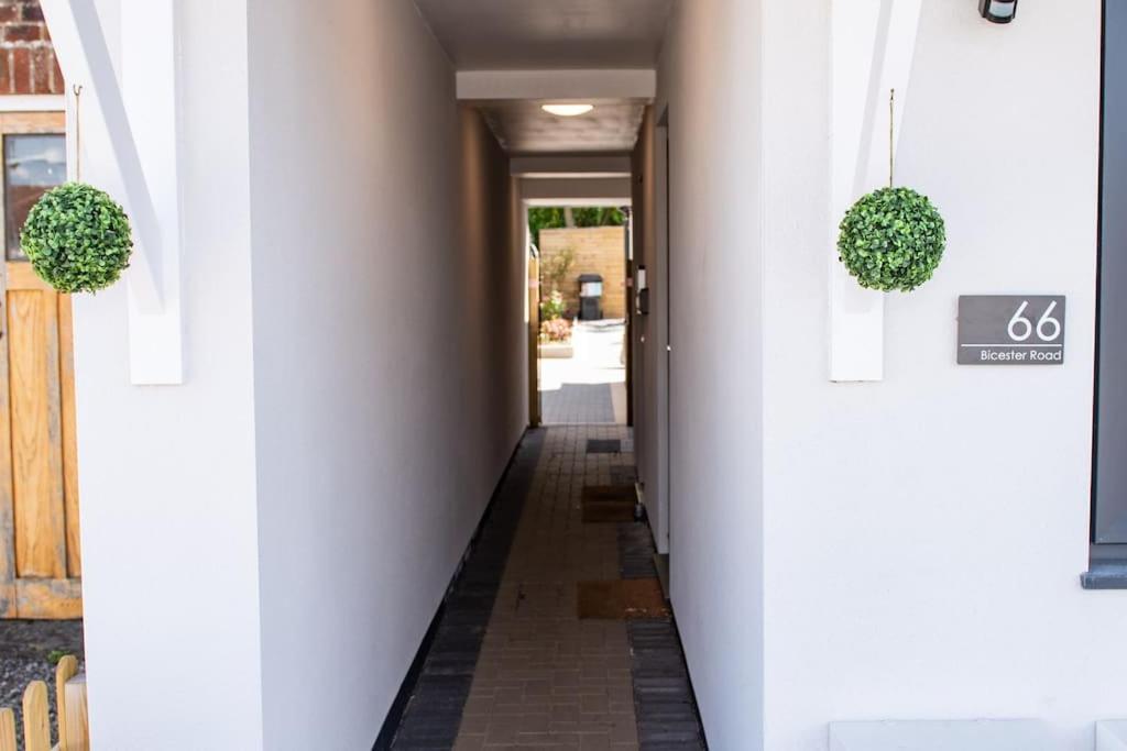 Walnut Flats: Stylish Oxford-area With Netflix Apartment