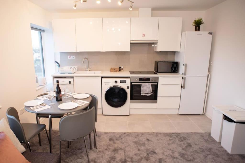 Walnut Flats: Stylish Oxford-area With Netflix Apartment
