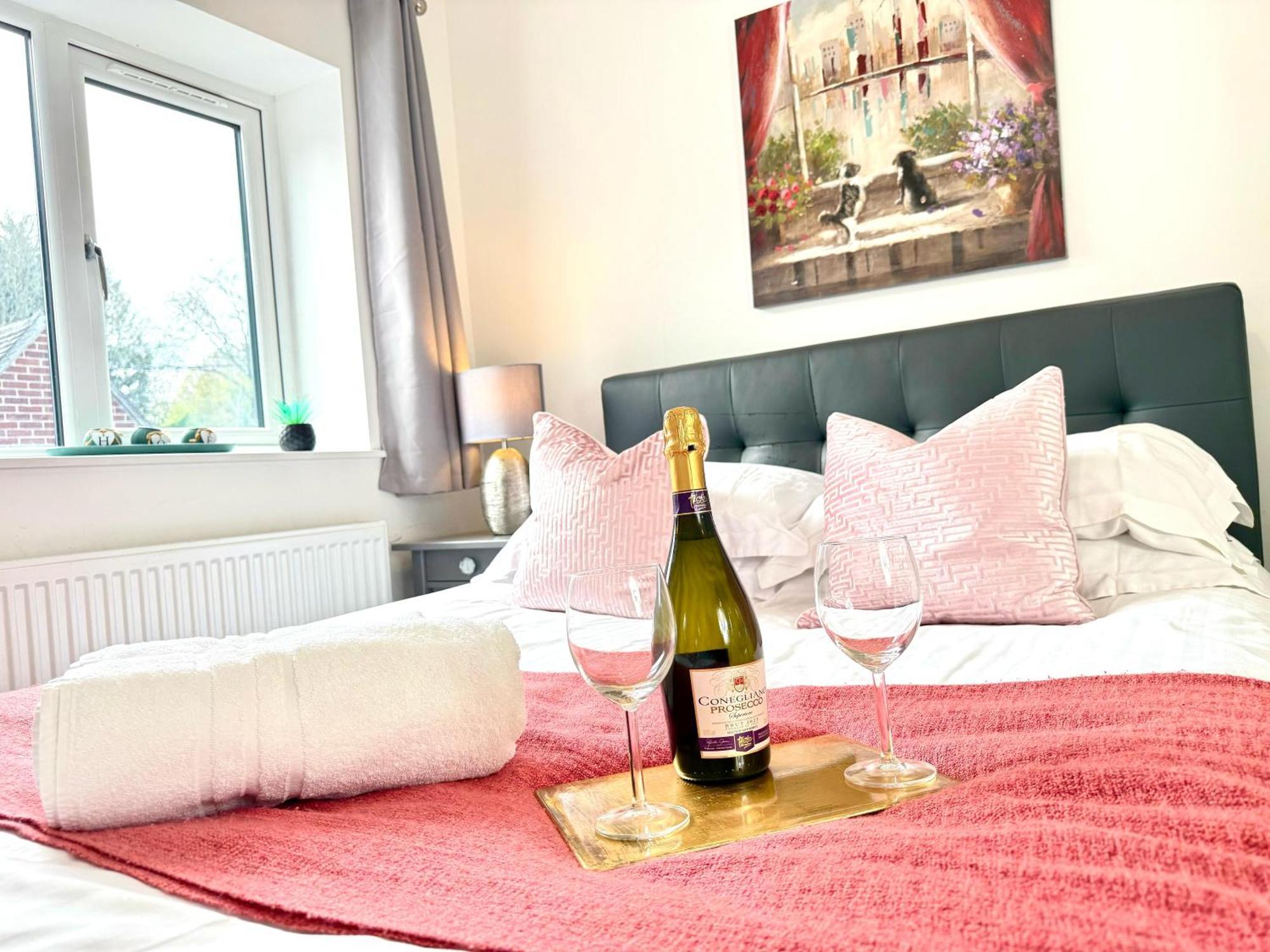 Walnut Flats: Stylish Oxford-area With Netflix Apartment *