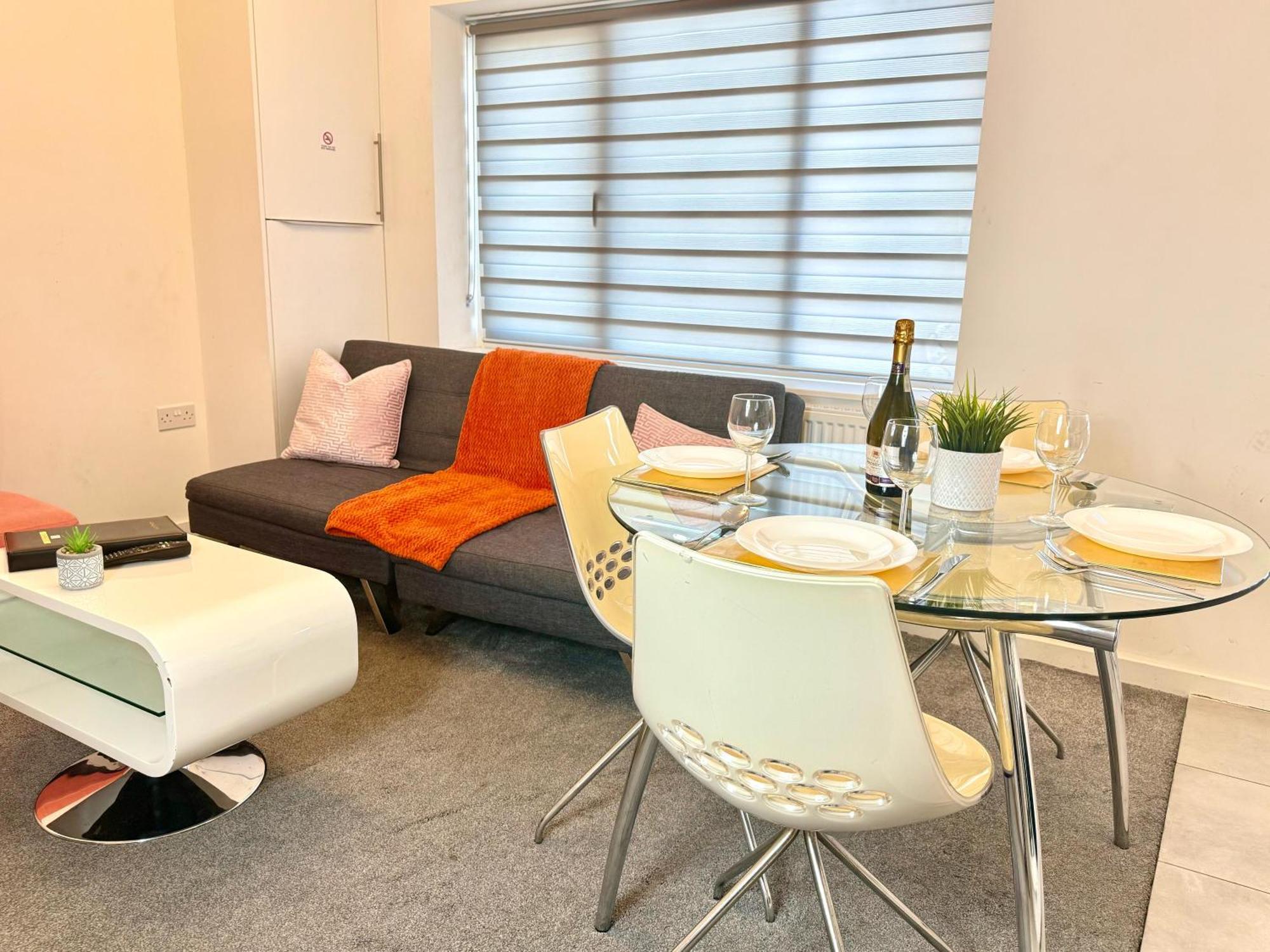 Apartment Walnut Flats: Stylish Oxford-area With Netflix Kidlington