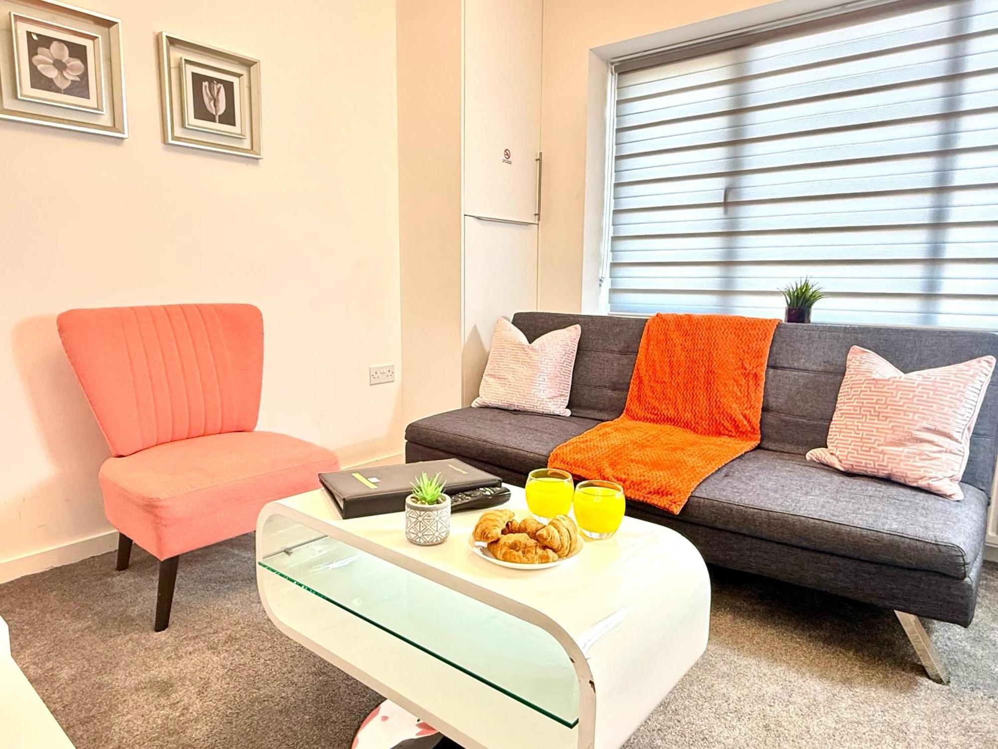 Walnut Flats: Stylish Oxford-area With Netflix Kidlington