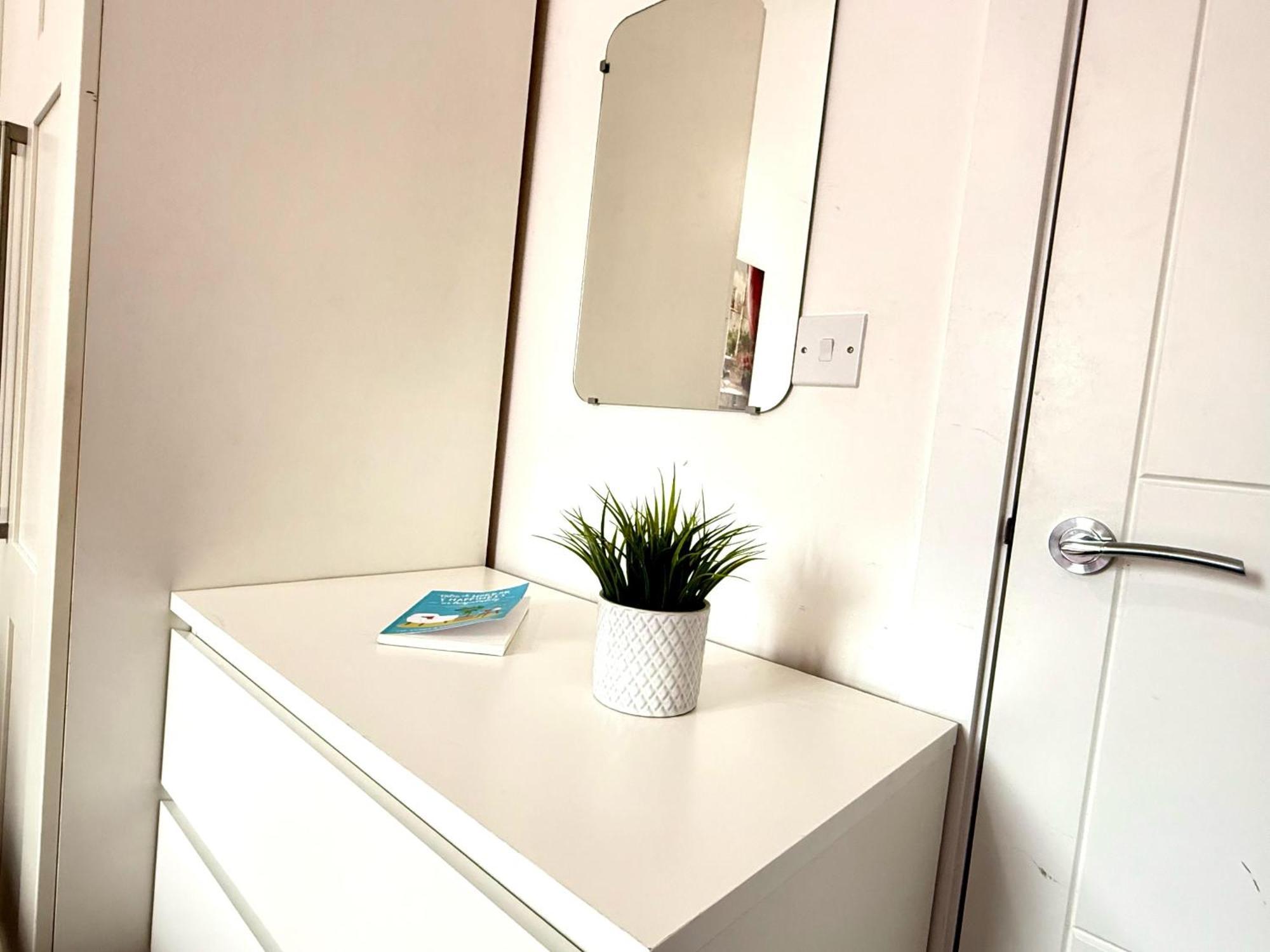Apartment Walnut Flats: Stylish Oxford-area With Netflix Kidlington